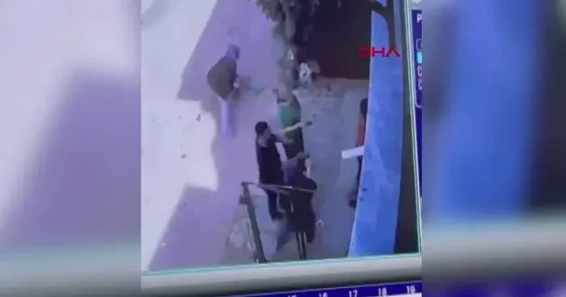 Adana’da çocuk gürültüsü kavgası kanlı bitti: Zincir ve sopalarla saldırdılar!