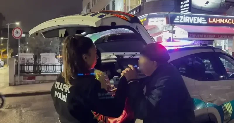 Kendisine çarpan sürücünün alkollü olduğunu sanıp anahtarını aldı İstanbul Haberleri