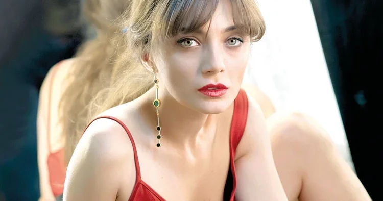 Damla Sönmez: Aşk benim için bir ayna gibi