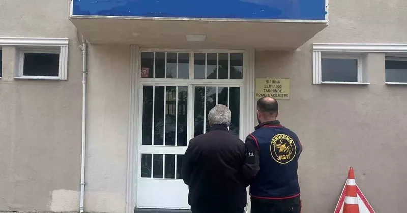 Manisa’da 27 yıl hapisle aranan dolandırıcı sahte kimlikle yakalandı