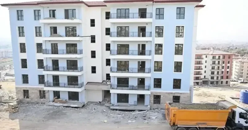 Malatya nın Battalgazi ilçesinde deprem konutları ve iş yerlerinde sona yaklaşıldı Malatya Haberleri