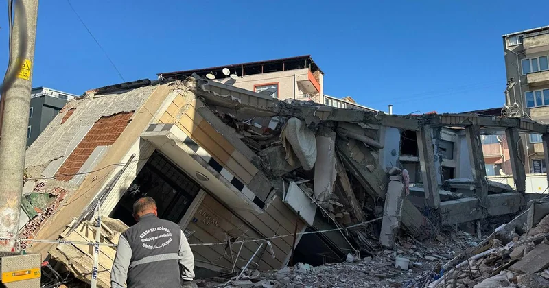 Bakanlık Gebze deki 7 katlı binanın çökme nedenini açıkladı