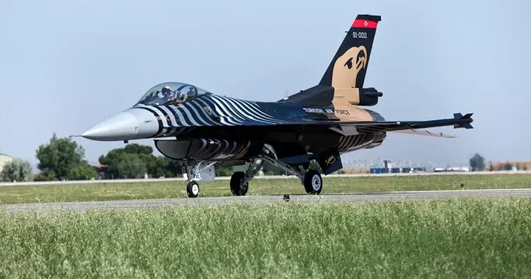 F16 Viper düğümü çözülüyor mu? ABD yerine yerli ve milli sistemler takılacak... Uzman isim: Türkiye 2035 te 350 400 uçağa sahip olacak!
