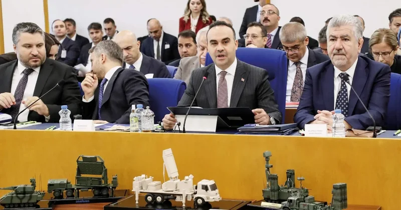 ‘KAAN gün gelecek yerli motorla uçacak’