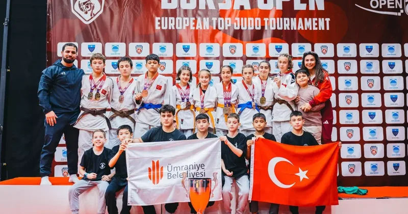 Avrupa da zirveye adım: Ümraniye judoda kupayı kaldırdı