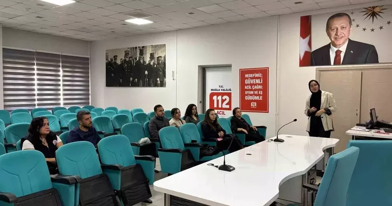 Muğla 112 Acil Çağrı Merkezi çalışanlarına doğru beslenme ve duruş teknikleri anlatıldı