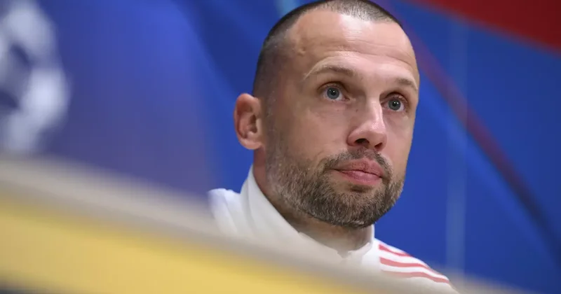 John Heitinga: İki tane çok kolay penaltı verdik