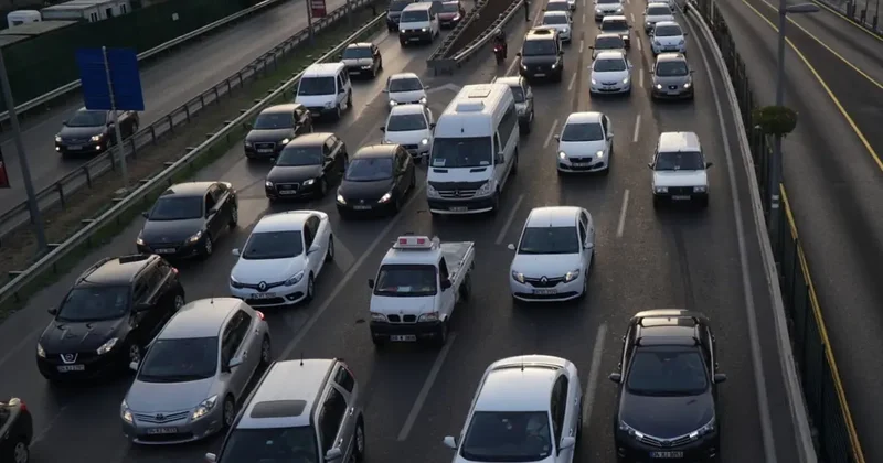 Bu geceden itibaren motorine 2 lira 7 kuruş zam bekleniyor