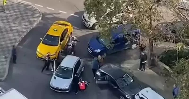 Ataşehir de trafikte yol kavgası kamerada