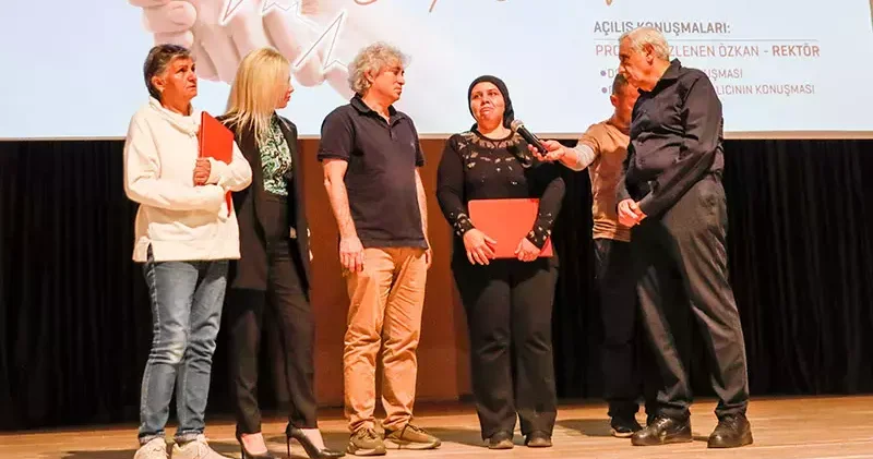 Donör aileleri ve organ bağışı ile yaşama tutunanların duygu dolu buluşması