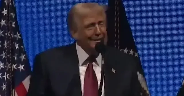 Trump New York un Müslüman Belediye Başkanı Mamdani ye Komünist diyerek adıyla dalga geçti: Mandami mi her neyse... VİDEO İZLE