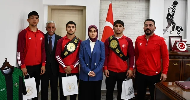 Başarılı güreşçilerdenKaymakam Güneş e ziyaret Amasya Haberleri