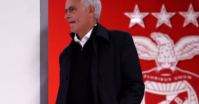 Mourinho nun hakemlerle derbi bitmiyor! Yenilgi sonrası ateş püskürdü