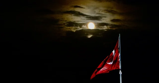 Süper Ay Manisa da göz kamaştırdı Manisa Haberleri