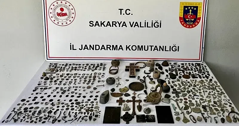 Sakarya da Anadolu Mirası operasyonu; 589 parça tarihi eser ele geçirildi