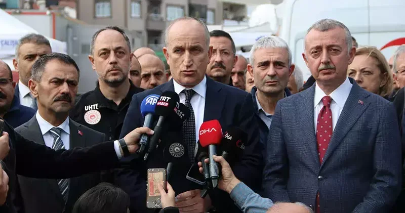 Bakan Yardımcısı Ömer Bulut: Binanın zarar görmesinde zemin önemli bir etken olmuş