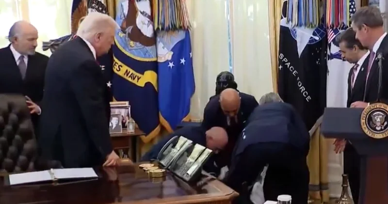 Oval Ofis te fenalaşıp bayıldı Dış Haberler