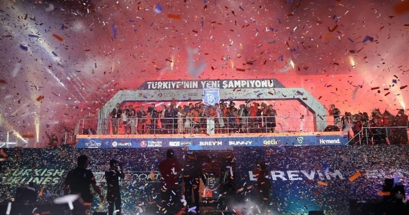Süper Lig de şampiyonluk yaşayan futbolcu ülkesinde tutuklandı: Adı da sahte çıktı yaşı da