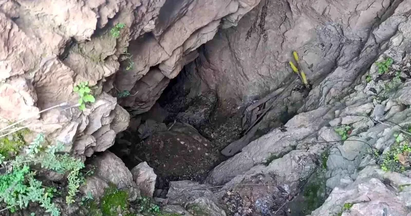 Dağı resmen oymuşlar! Amasya da merak uyandıran tünel