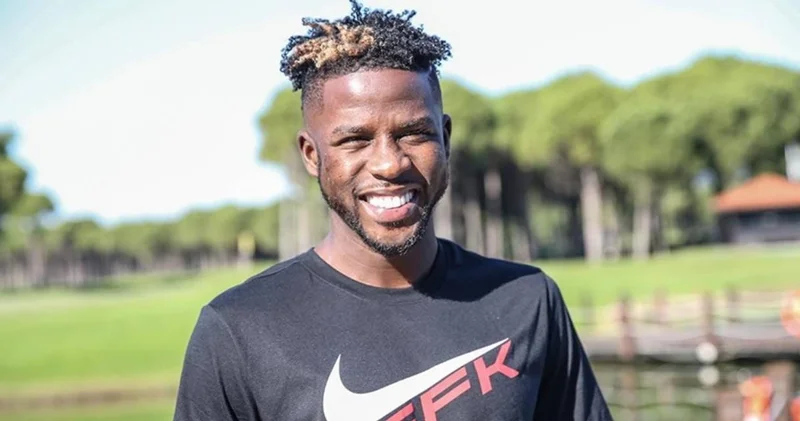 Bir zamanlar Süper Lig de oynuyordu: Ünlü futbolcuya AVM de silahlı tehdit