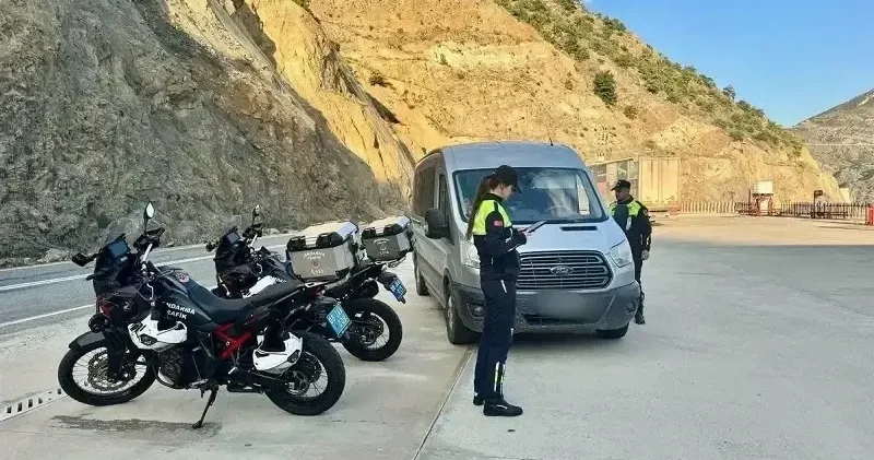 Artvin’de 22 bin araç denetlendi, bin 135 sürücüye işlem yapıldı Artvin Haberleri