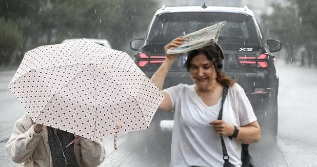 Gök gürültülü kuvvetli sağanak geliyor! Pus ve sis etkili olacak: İstanbul ve Ankara dahil 30 ilde yağmur alarmı İşte yağış beklenen iller