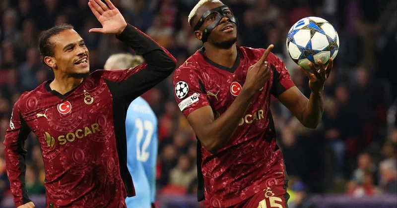 Galatasaray Ajax ı Osimhen in golleriyle devirdi