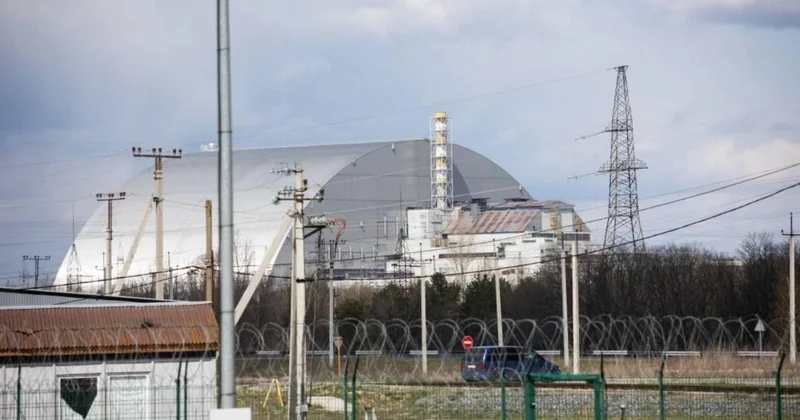 UAEA: Çernobil Nükleer Santrali nde radyoaktif sızıntıyı önleyen çelik yapı hasar gördü