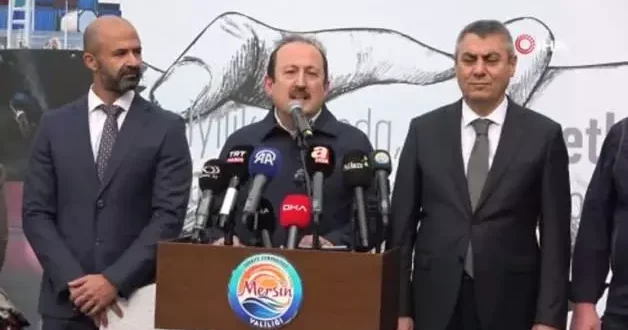 İyilik Gemisi Mersin den Sudan a uğurlandı