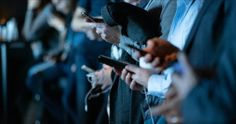 Parasosyal ilişkiler: Algı, gerçeklik ve psikolojik sonuçlar Sağlık Haberleri