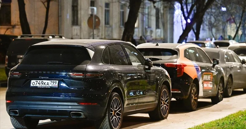 Rusya’da yüzlerce Porsche sahibi araçlarını çalıştırmakta sorun yaşadı
