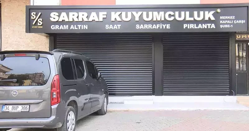 Büyükçekmece’de kuyumcu, topladığı altın ve paralarla kaçtı iddiası