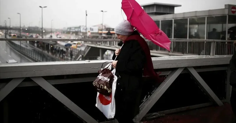 SON DAKİKA… Meteoroloji’den hava durumu uyarısı! Balkanlar üzerinden soğuk ve yağışlı hava geliyor: İstanbul dahil 9 il için alarm verildi!