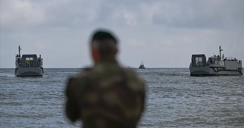 Fransa nın nükleer üssünde kırmızı alarm! Gizemli İHA lara yaylım ateşi!