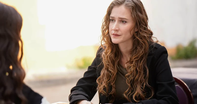 ‘Berrak sevmeyi bilmeyen, yaralı bir kadın’