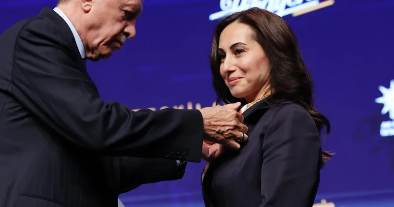 CHP den AKP ye geçen Özlem Vural Gürzel 26 kişiyi işten çıkardı!