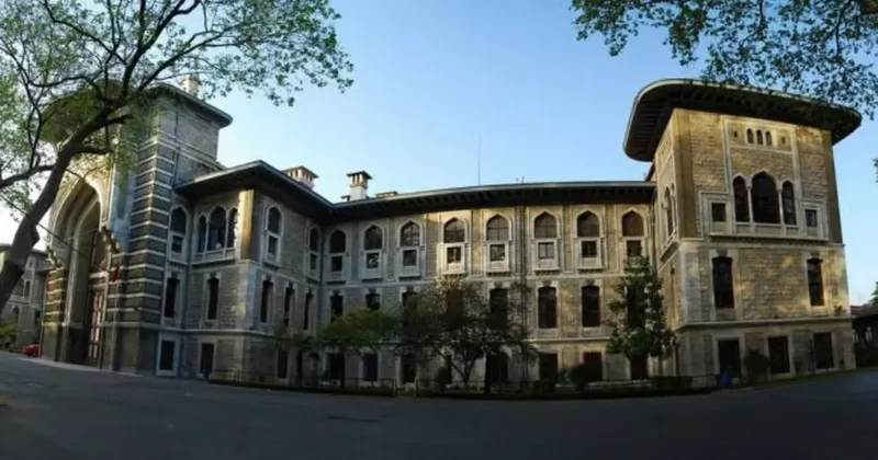 Yer: İstanbul Erkek Lisesi! Yatakhaneyi muşta ve bıçakla basıp 7 öğrenciye kabusu yaşattılar