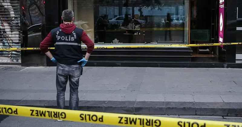 Esenyurt ta kuyumcu çetesi paniği! Telefonla tehdit, reddedilince kurşun yağdırdılar