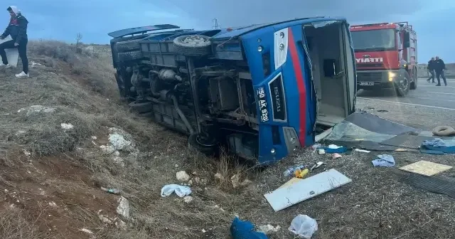 Sivas’ta cezaevi aracı devrildi: 9 yaralı VİDEO İZLE