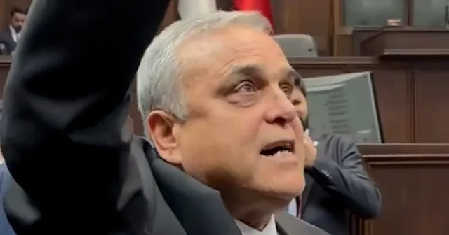 CHP’den istifa eden Hasan Ufuk Çakır AK Parti saflarında: Namuslu CHP seçmeni iftiracıların peşinde olmaz VİDEO İZLE