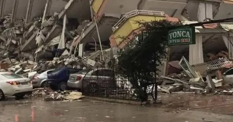 Depremde 52 kişiye mezar olan Yonca Sitesi davasında karar: Kamu görevlilerinin de olduğu 4 sanığa 12 15 yıl hapis