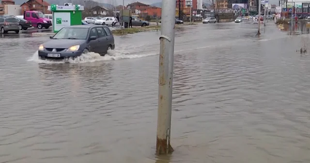 Kosova da şiddetli yağışlar sellere neden oldu VİDEO İZLE