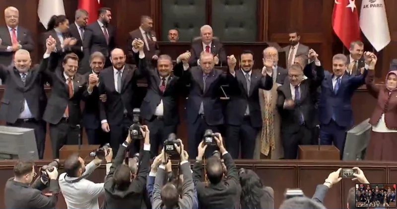 Üç milletvekili AK Partili oldu: AK Parti ye geçen milletvekilleri kim SON DAKİKA HABERİ Son dakika haberleri