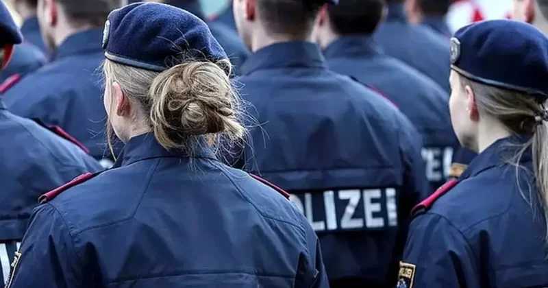 Avusturya polisinde çıplak fotoğraf skandalı: Merakı işinden ediyordu!
