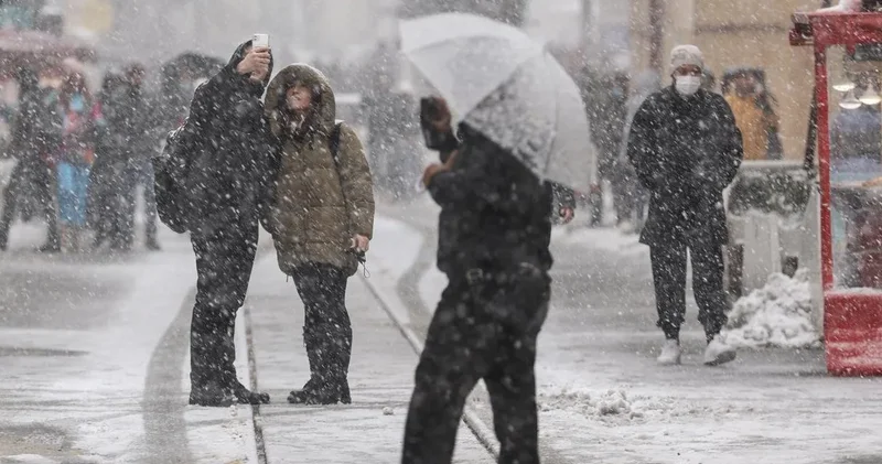 Soğuk hava dalgası geri dönüyor: 4 bölge için kuvvetli sağanak ve kar uyarısı