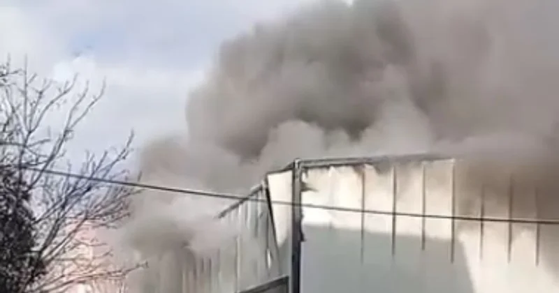 İstanbul da depoda yangın! Ekipler müdahaleye devam ediyor Sözcü Gazetesi