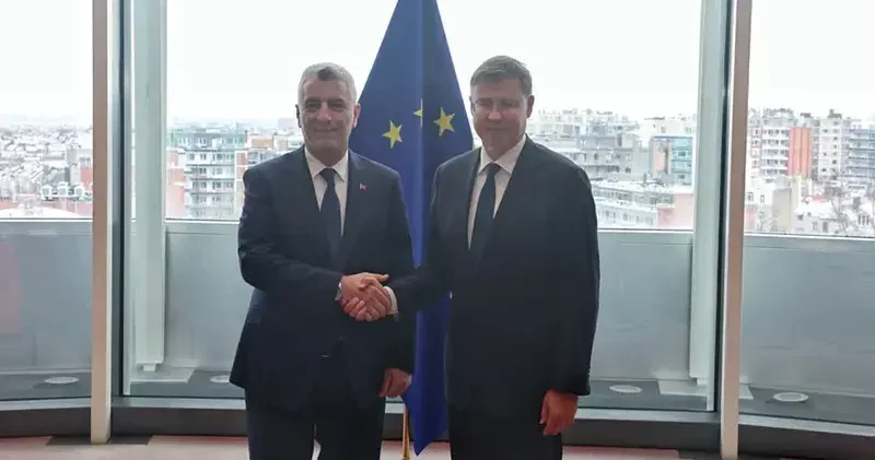Bakan Bolat, AB Ekonomi ve Verimlilikten Sorumlu Komiser Dombrovskis ile görüştü