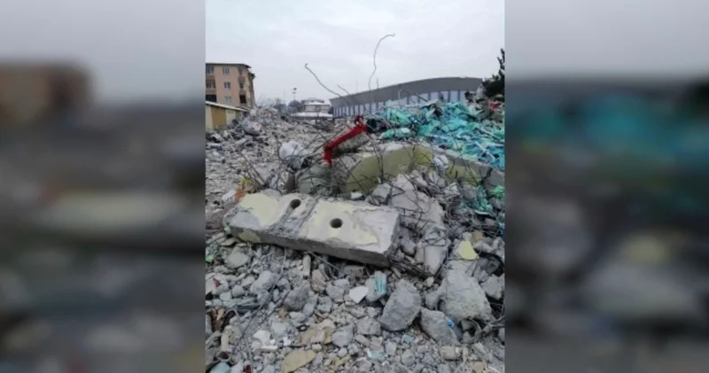 19 kişiye mezar olan Emeç Apartmanı davası: Bilirkişi raporu gelmedi, duruşma ertelendi