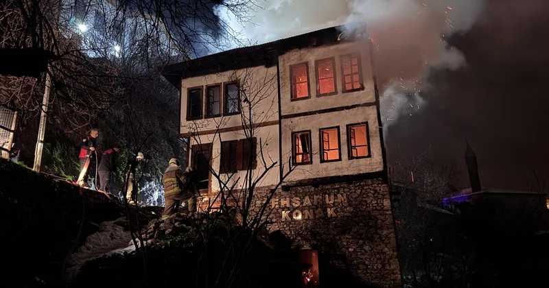 Karabük te 200 yıllık tarihi konak yandı