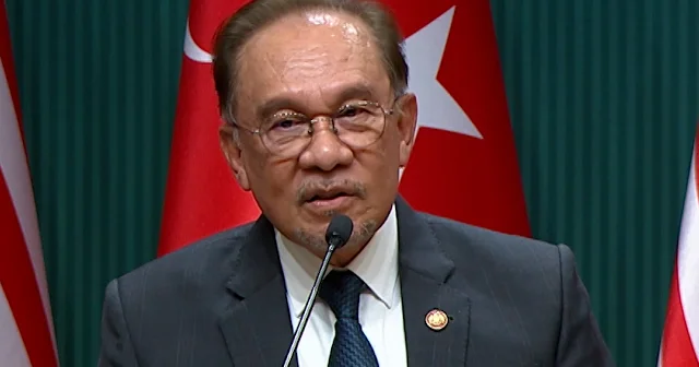 Malezya Başbakanı İbrahim den Cumhurbaşkanı Erdoğan a büyük övgü: Sadece Türkiye nin değil İslam dünyasının lideri VİDEO İZLE